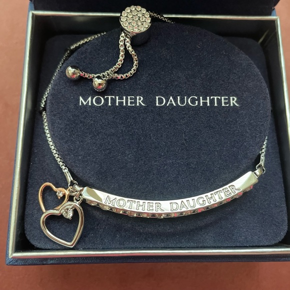 Silver Plated "Mother Daughter" Double Heart Charm Bracelet - Picture 4 of 5